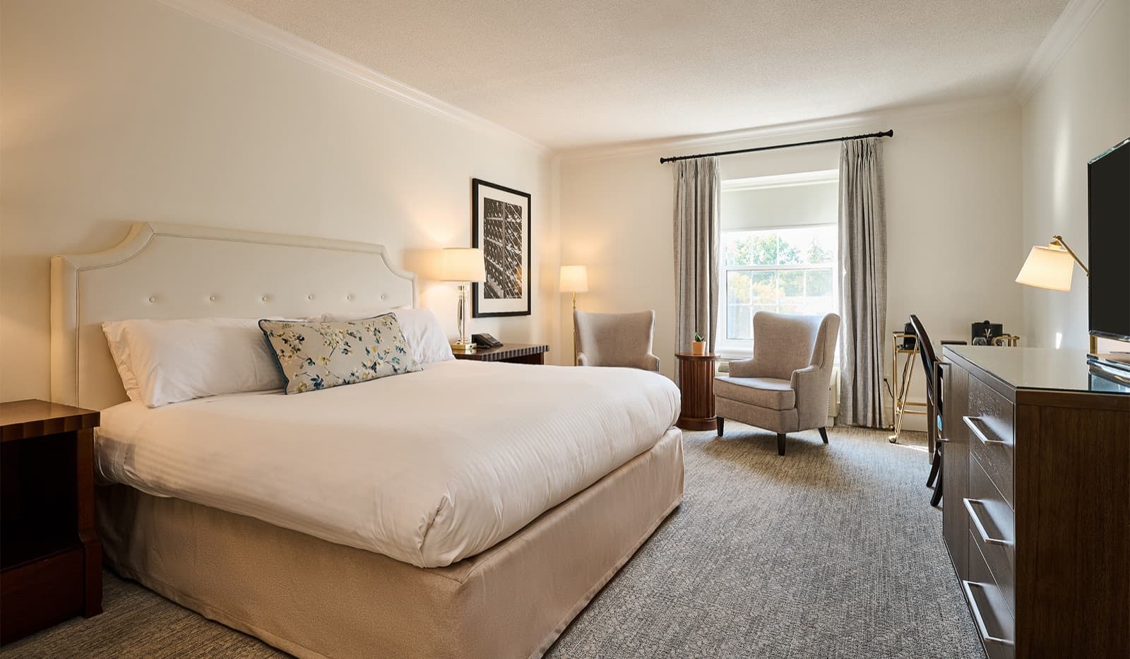 A Traditional guest room at Queen's Landing — the room type in our block